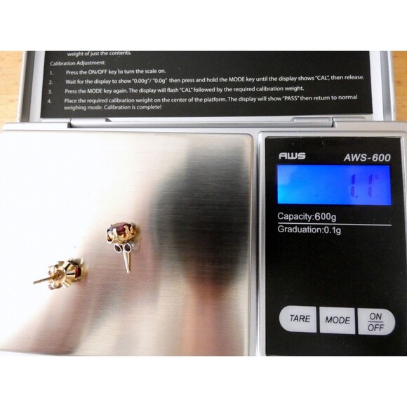 Natural Rhodolite Garnet 14K Solid Yellow  Gold Earrings Studs 1.1 grams - Picture 7 of 7